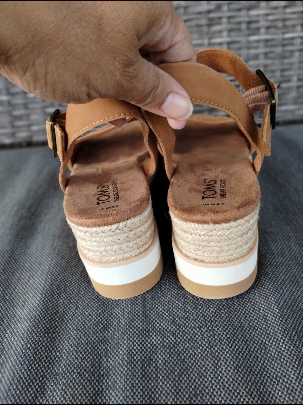 TOMS Platform Espadrille Sandals Tan Leather Women's 9.5 Ankle Strap - Picture 4 of 8